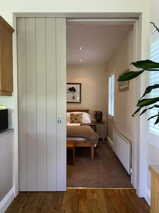 Adorable One Bedroom Apartment With Balcony Newtownards Luaran gambar