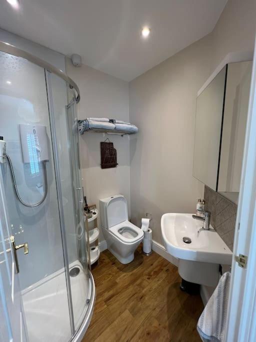 Adorable One Bedroom Apartment With Balcony Newtownards Luaran gambar